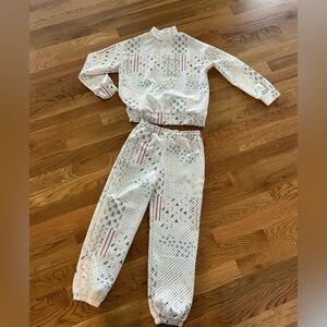 Viral Women's Holiday Quilted Set - White and Red Christmas pattern - size M